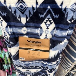 Wrangler Navy and White Geometric Plush Throw